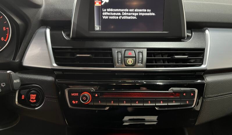 
								BMW série 2 Active Tourer full									