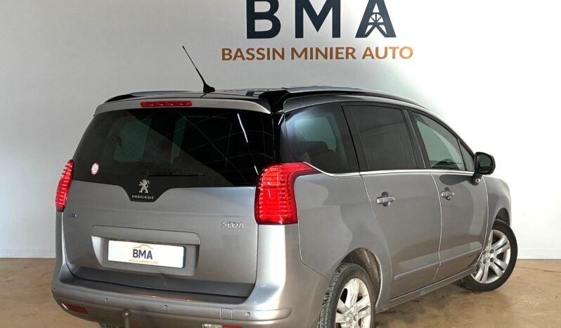 
								Peugeot 5008 full									