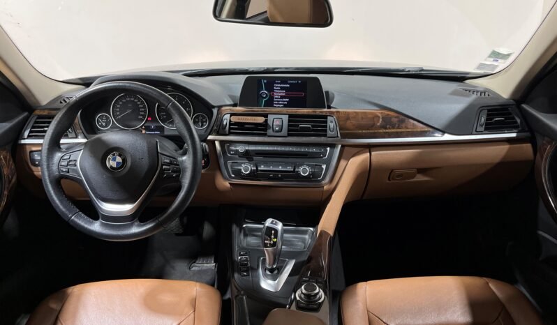 
								BMW SERIE 3 F30 full									