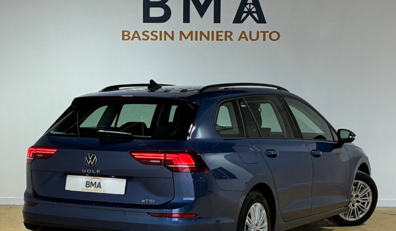 
								Volkswagen Golf 8 SW full									