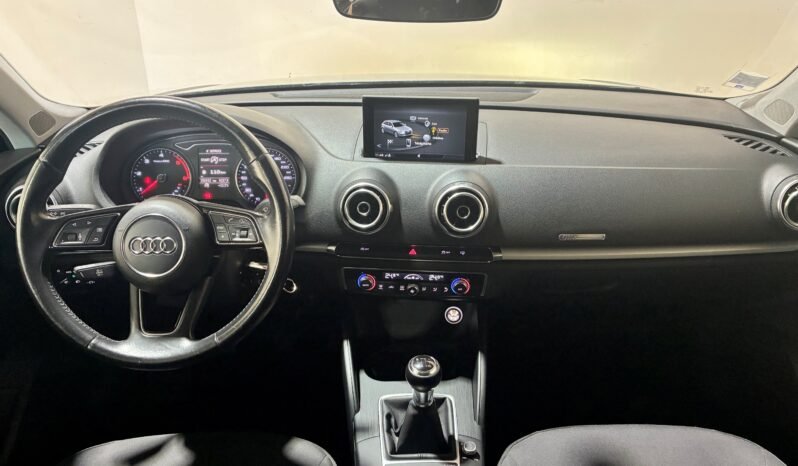 
								Audi A3 Ambiente full									