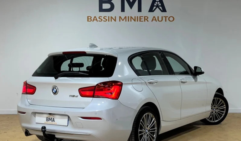 
								bmw serie 1 luxury full									